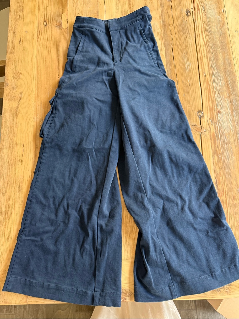 Alo Yoga Show Off Cargo Wide Leg Trouser, Navy, Size S